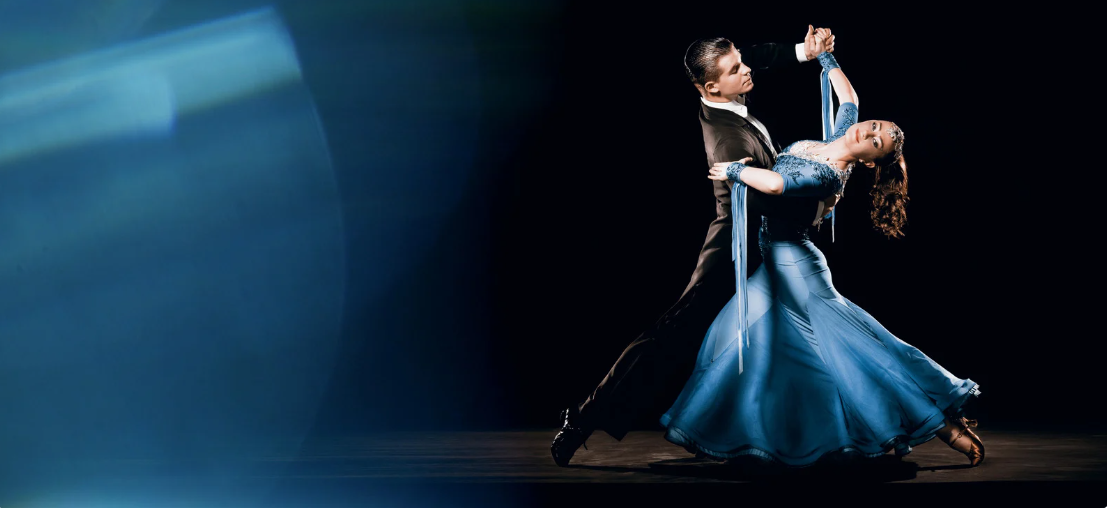 модная одежда для танцев